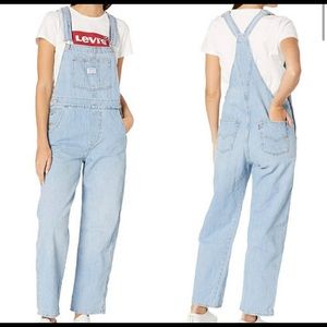 Levi’s Classic Slouchy Overalls